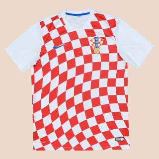 Croatia 2016 - 2017 Basic Home Shirt (Very good) M