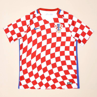 Croatia 2016 - 2017 Home Shirt (Very good) L