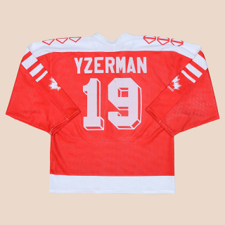 Canada Hockey Shirt #19 Yzerman (Very good) L